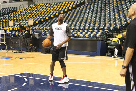 铜梁龙贺国安夺冠：是对往日辉煌的致敬，更是新征程的起点（铜梁龙庆祝国安登顶：致敬辉煌，启航新篇章）