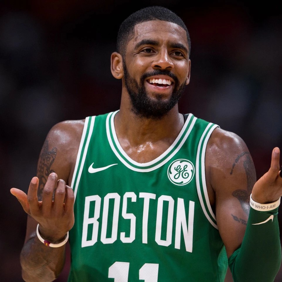 安德森：世界杯潜在首发？我只专注于踢好当下的每场比赛（安德森回应世界杯首发话题：专注当下每一战）