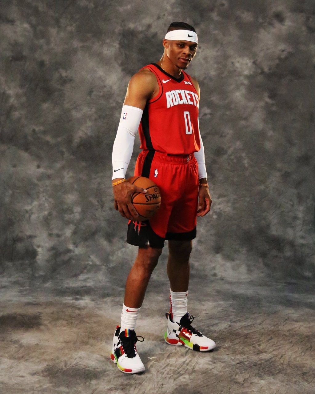 安德莱赫特主帅：孔帕尼足够敏锐，他想了解德卡特不需要问我（安德莱赫特主帅：孔帕尼很敏锐，了解德卡特无需向我打听）