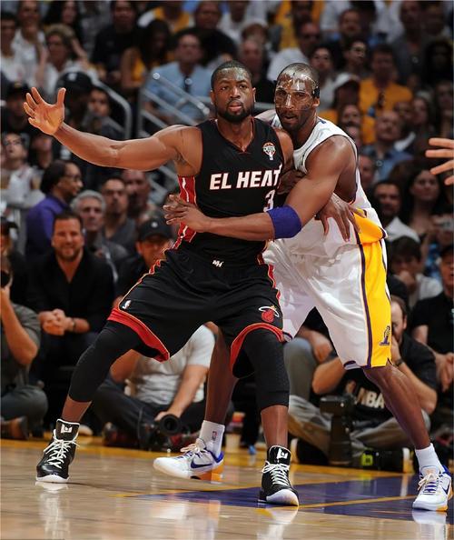 德转列左后卫身价榜：努诺-门德斯7500万欧居首，巴尔德第二（德转左后卫身价榜出炉：努诺-门德斯以7500万欧领跑，巴尔德位居次席）