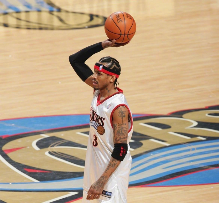 跑动最多，却最不显眼（脚步最勤，却总被忽略）