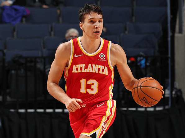 半场战报：博洛尼亚0-0布兰，里科吉安尼斯染红（上半场战况：博洛尼亚0-0布兰，里科吉安尼斯被红牌罚下）